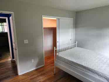 Furnished Room w/ Bed, Pet-Friendly
