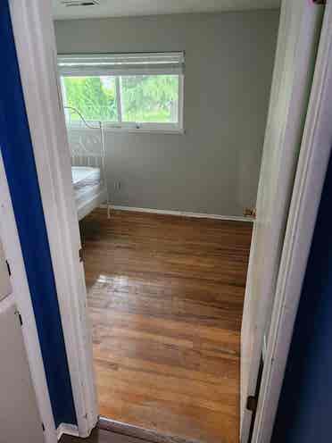 Furnished Room w/ Bed, Pet-Friendly