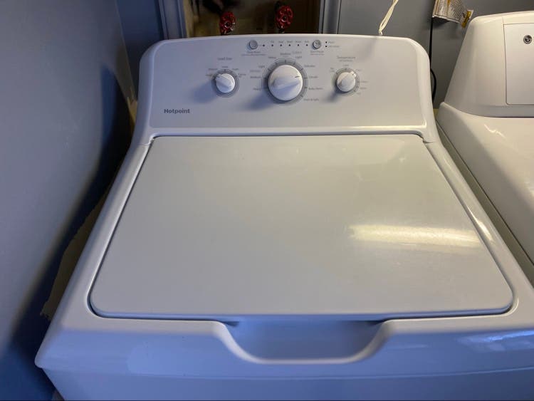 ROOM FOR RENT INCLUDES ALL