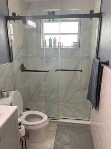 Extra large room private Entrance