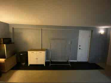 Extra large room private Entrance