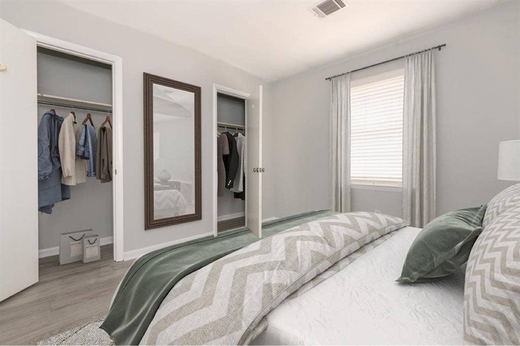 Need a roommate!