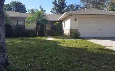 Room for rent in Deltona!!