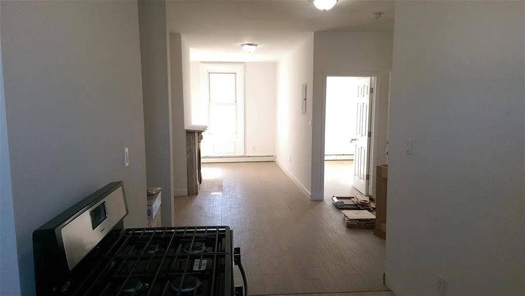 Roommate wanted for 2 BR w Parking!