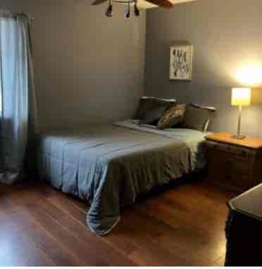 Mid June, lg room in Oside- gated