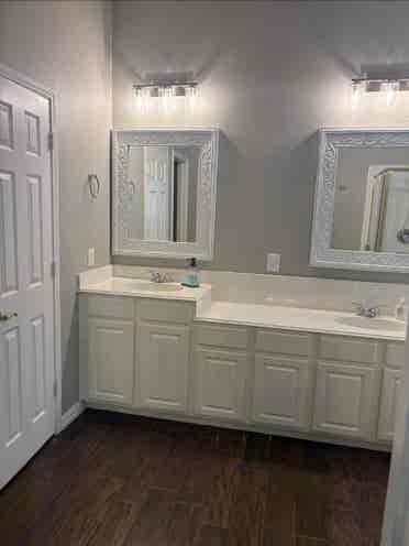 Master w private bath. A must see!