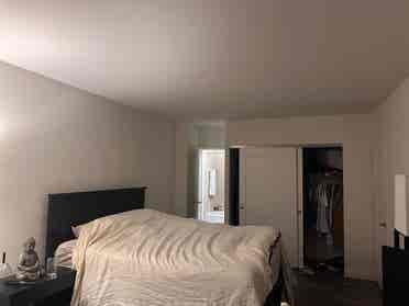 Big Private Suite in Luxury 3BR apt