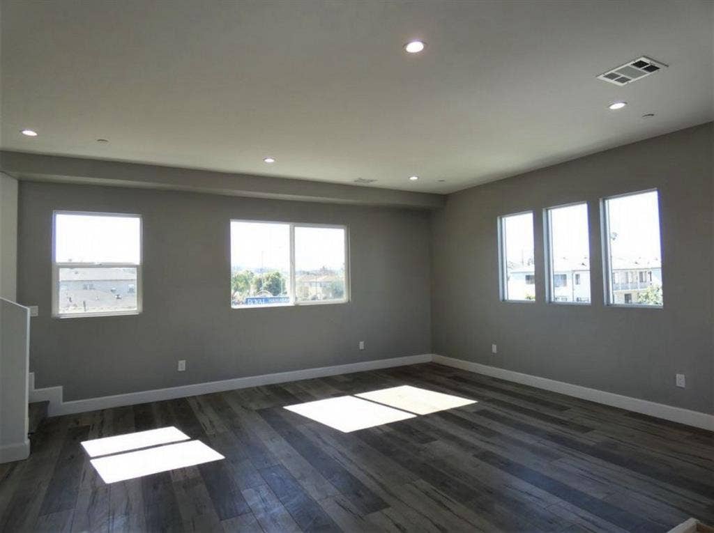 Looking for Roommate!!!