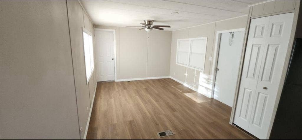 Looking for peaceful roommate