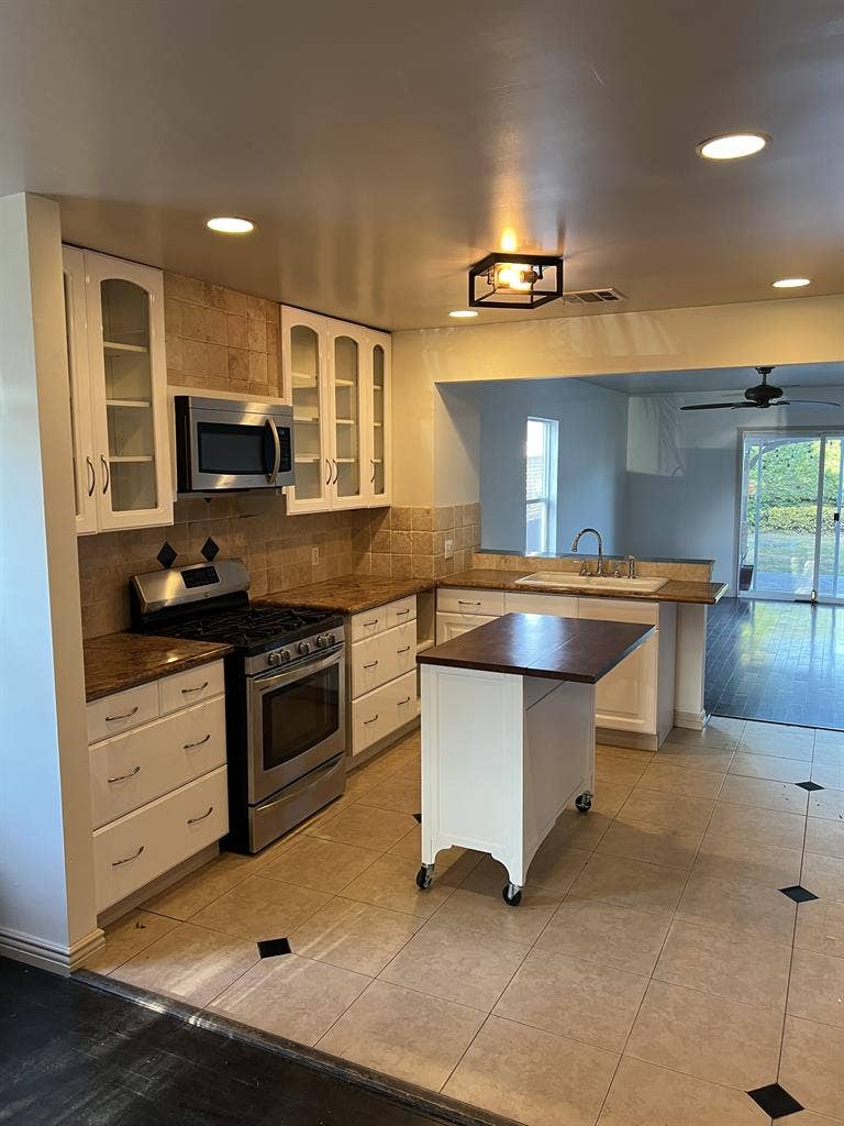 1 Private Room for Rent - $