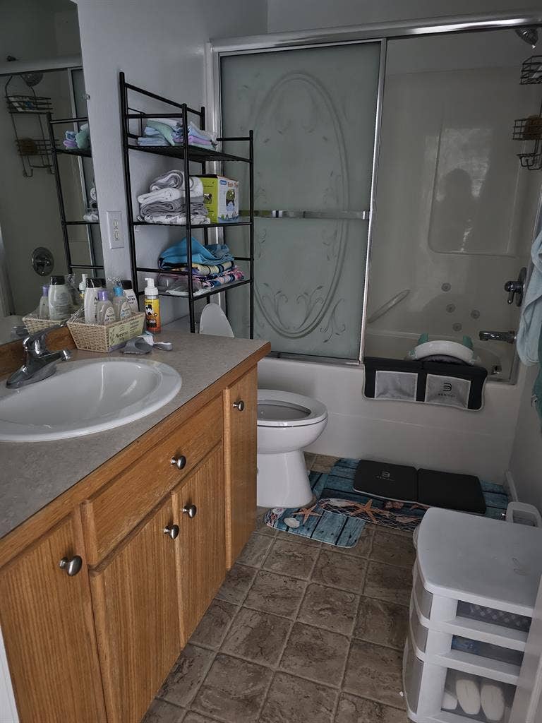 Private room/bathroom
