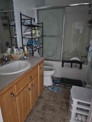 Private room/bathroom
