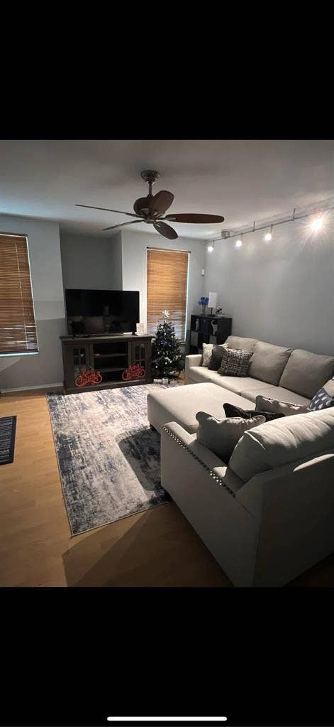 Looking for a Female roommate