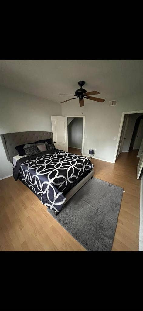 Looking for a Female roommate
