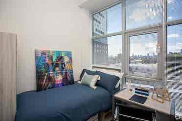 *****VANTAGE 1 year sublease*****
