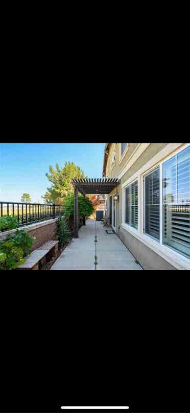 Rooms available for rent in Chino