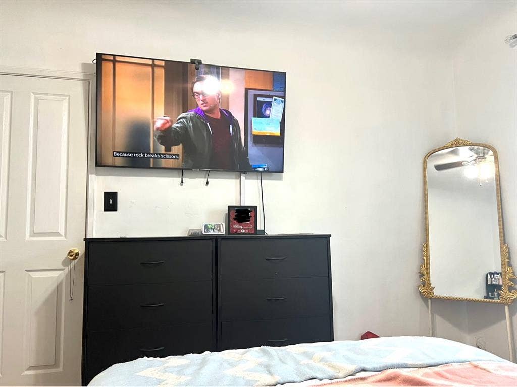 Room for rent in downtown Oxnard