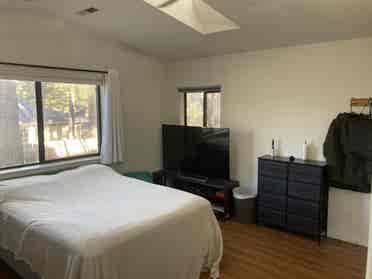 Master bedroom w/ private bathroom