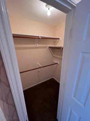 Private room for rent $ + UTI
