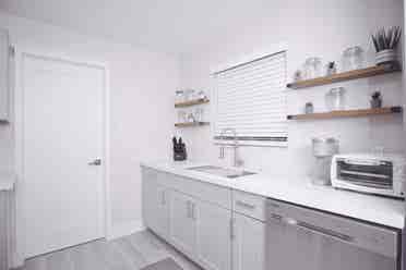 Large Furnished Room, All Included