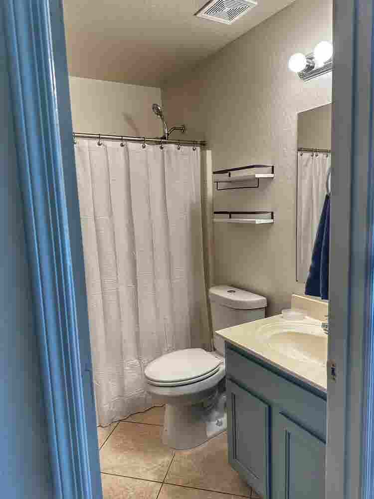 Private Room w Utilities Included!!