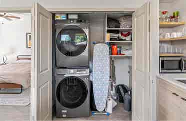 Charming Private Carriage House