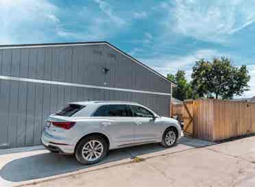 Charming Private Carriage House