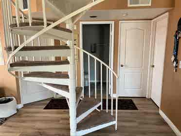 HOUSE SITTER NEEDED FOR JUNE