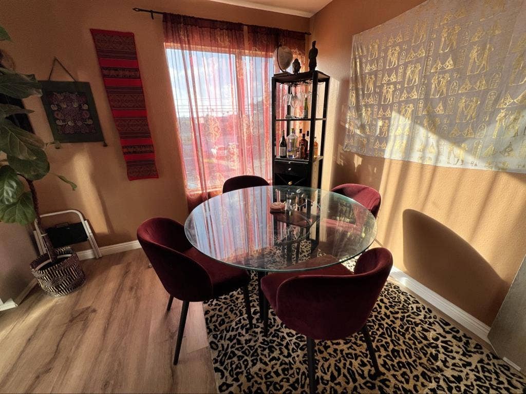 HOUSE SITTER NEEDED FOR JUNE