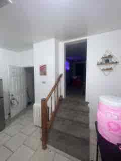 Pink room in Mt Airy  friendly