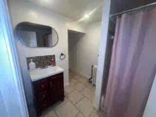 Pink room in Mt Airy  friendly