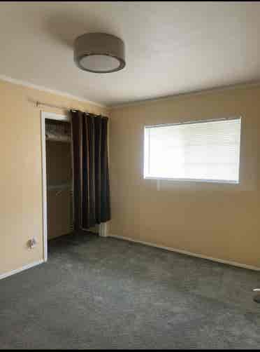 Room in Quiet, Respectful Home