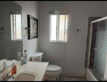 Room in Quiet, Respectful Home