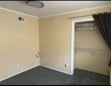 Room in Quiet, Respectful Home