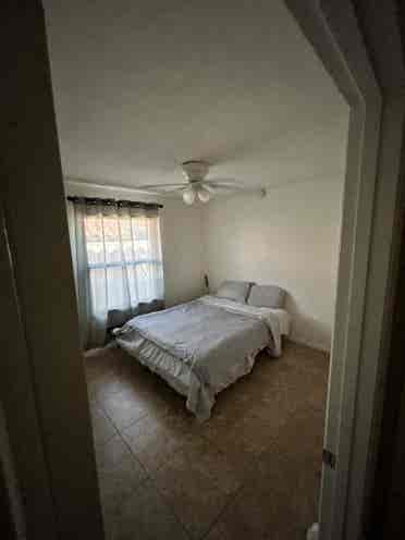 2 rooms available only one pictured
