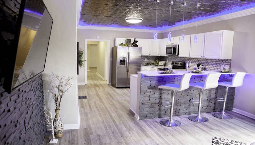 2 more roommates needed!