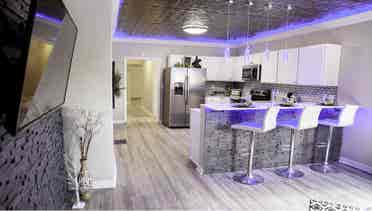 2 more roommates needed!