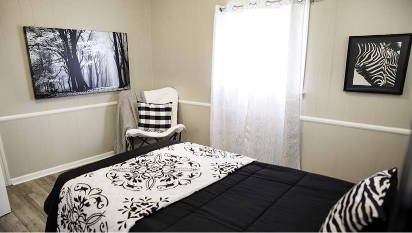 2 more roommates needed!