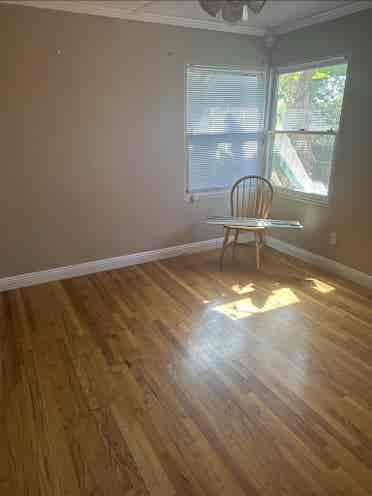 2 roommates;
Gary St, San Diego, CA
