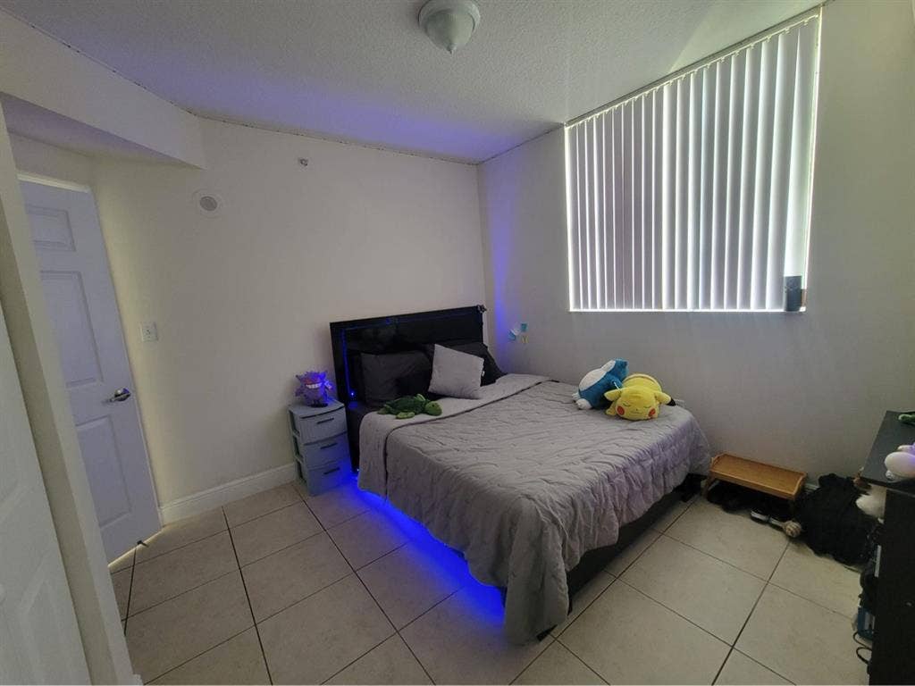Room NOT FURNISHED