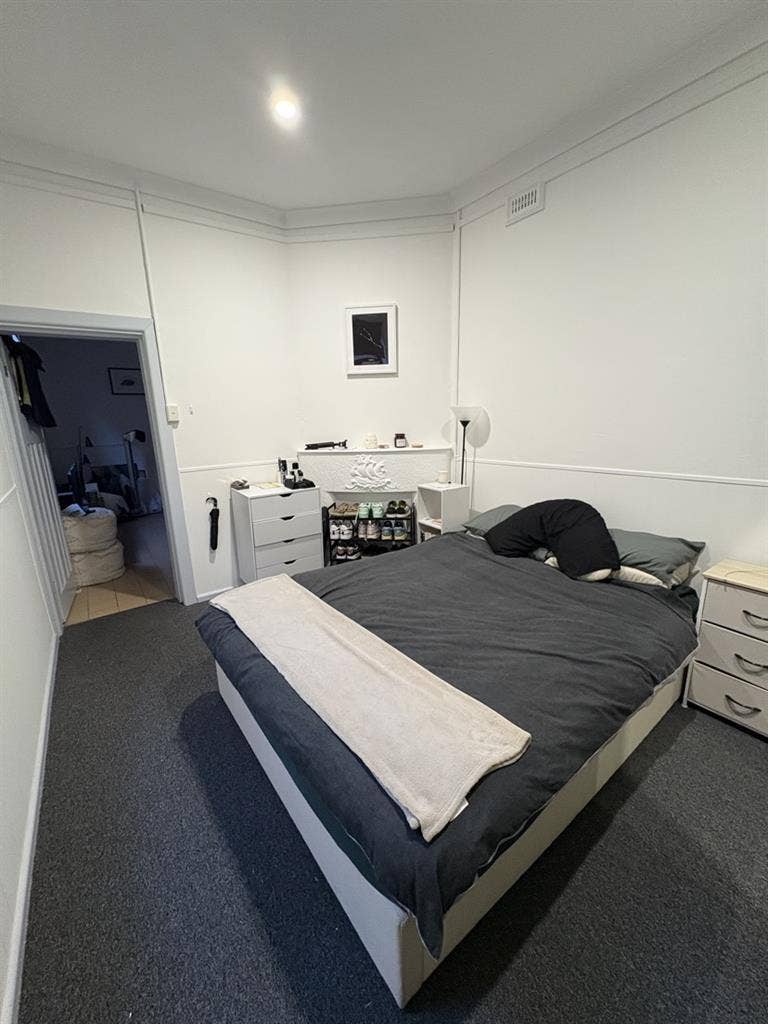 The unit in Kensington.