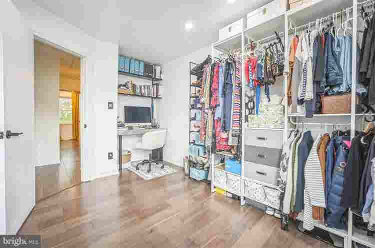 Rooms for rent- Chantilly Townhouse