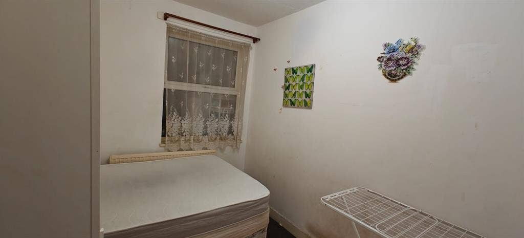 Small double room in Plaistow