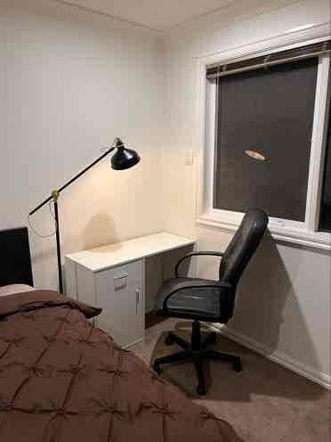 Big Cheap Room for Rent Point Cook