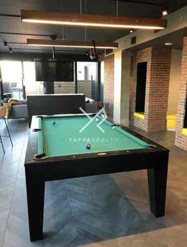 Room available for lease June 1!