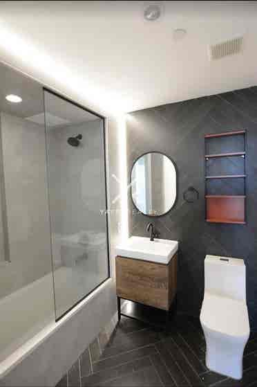 Room available for lease June 1!