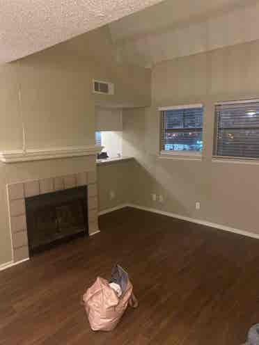 Room /w private bathroom for rent