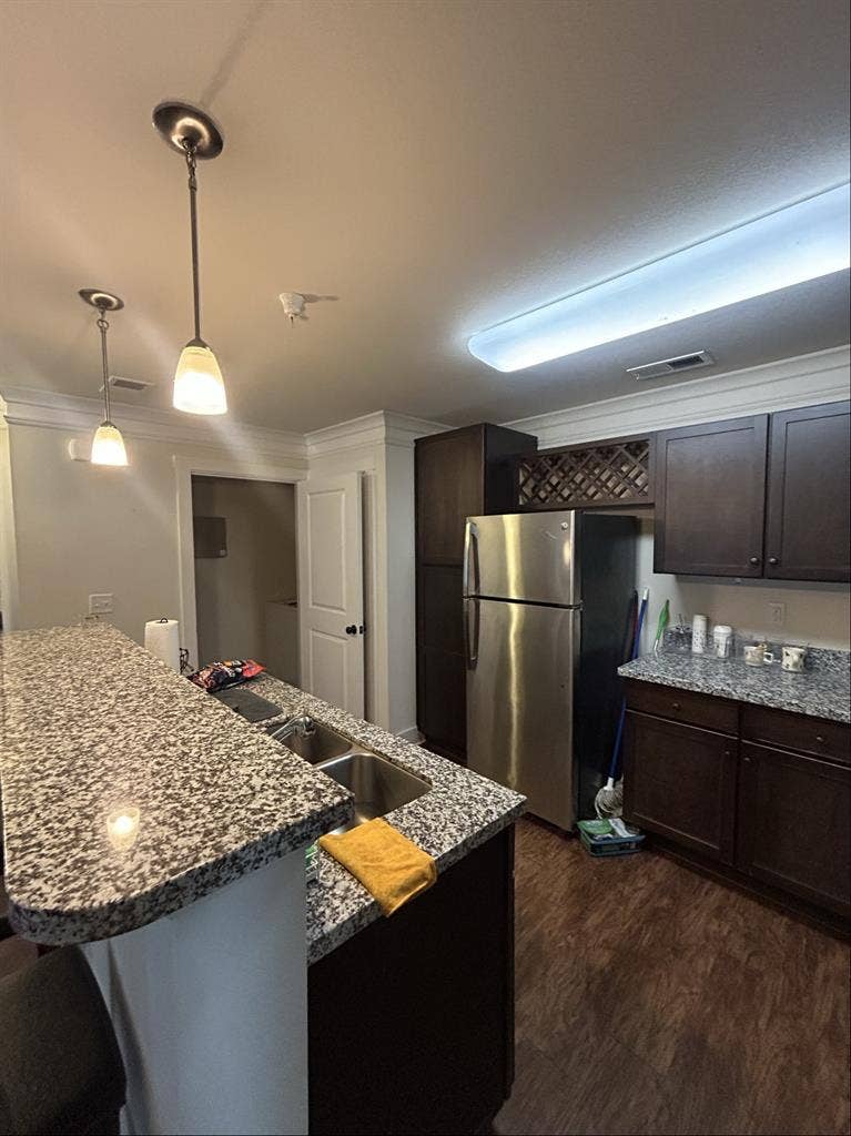 LEASE TAKEOVER STARTING JUNE 1ST