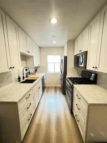 Furnished BA Condo Chatsworth!