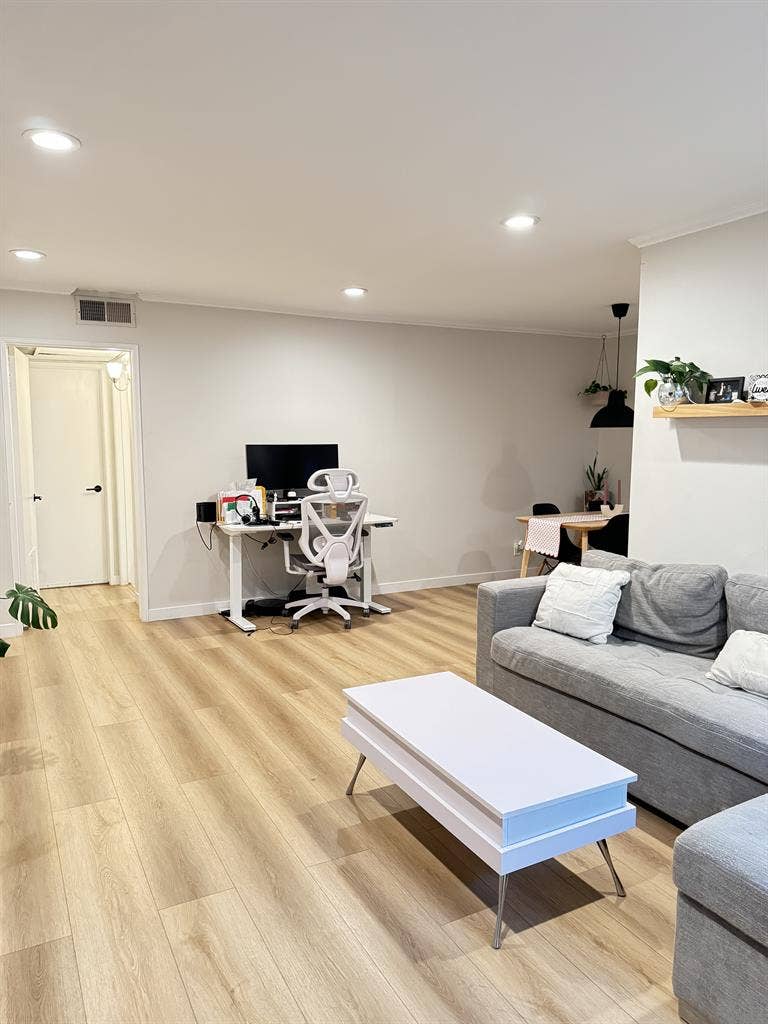 Furnished BA Condo Chatsworth!